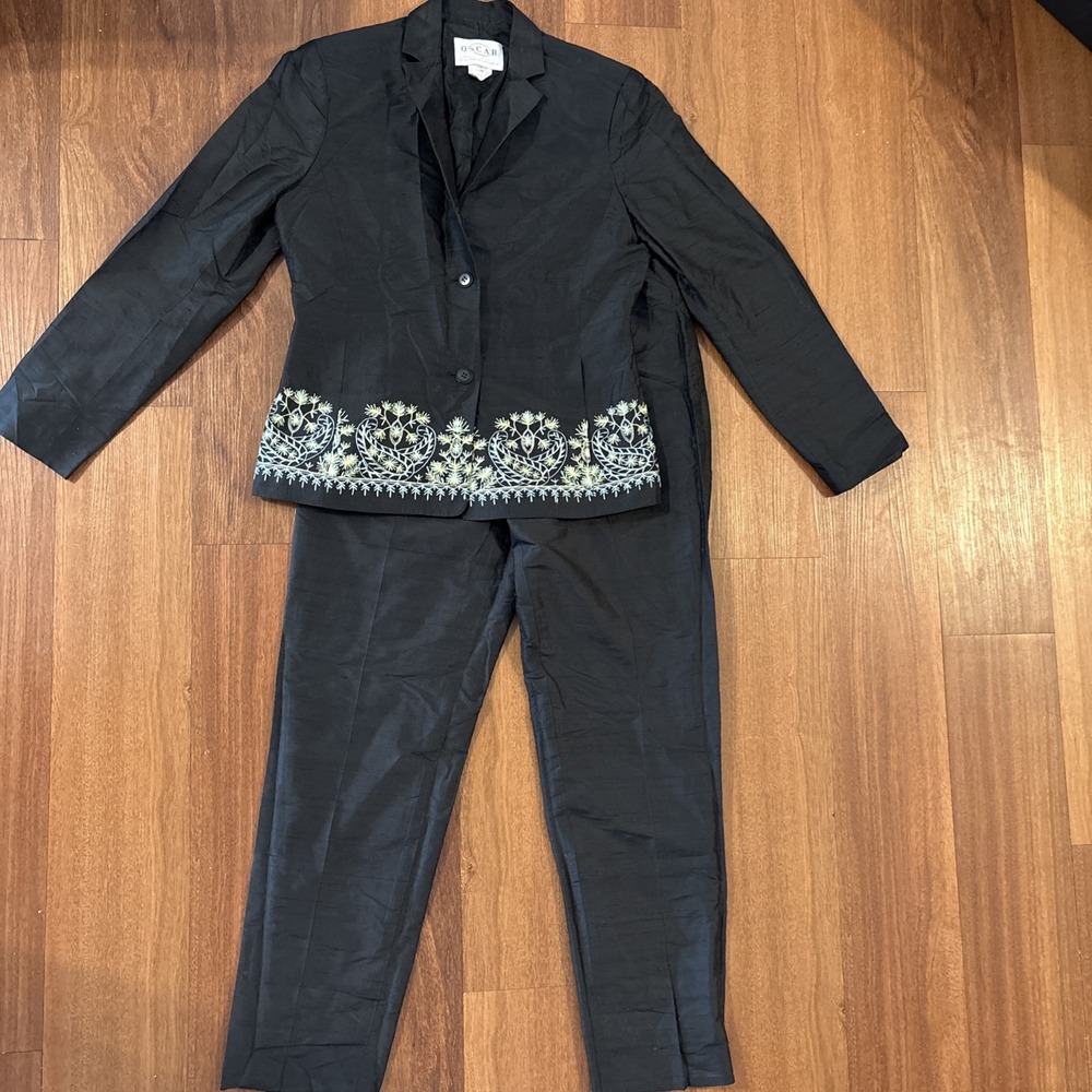 Oscar de la Renta Women's Silk Pantsuit Size 6 Embroidered Black 2 Piece